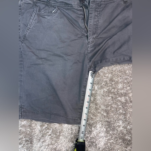 Shorts - Picture 5 of 5